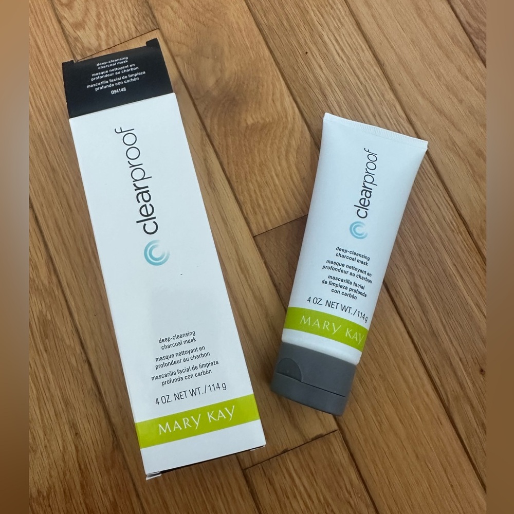 Mary Kay Clearproof Deep-Cleaning Charcoal Mask